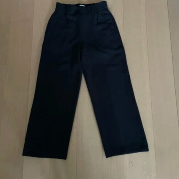 Original Effortless crop pants from Aritzia - no pleats, elastic waist - Picture 5 of 5